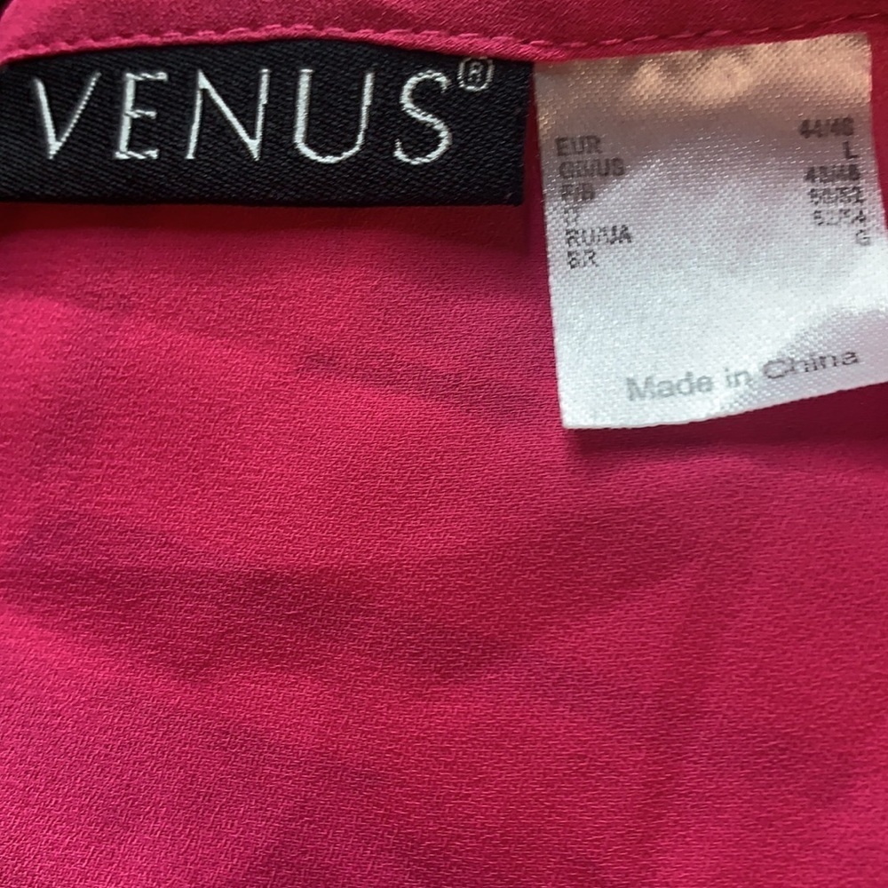 SLEEVELESS TOP BUNDLE (2) - Picture 7 of 8